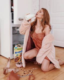 Alina Lanina feet photo thumbnail