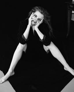 Alina Lanina feet photo thumbnail