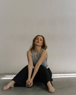 Alina Lanina feet photo thumbnail