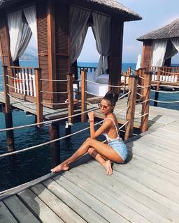 Alina Lobacheva feet photo thumbnail