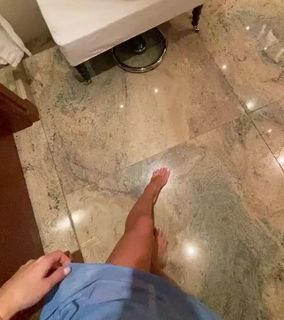 Alina Lobacheva feet photo thumbnail