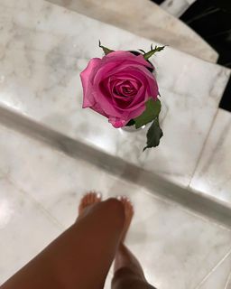 Alina Lobacheva feet photo thumbnail