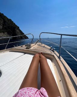 Alina Lobacheva feet photo thumbnail