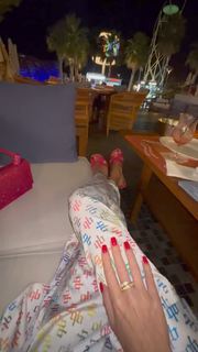 Alina Lobacheva feet photo thumbnail