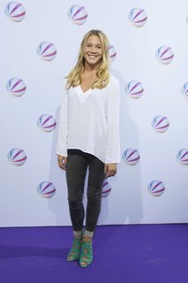 Alina Merkau feet photo thumbnail