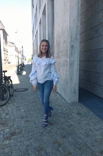 Alina Merkau feet photo thumbnail