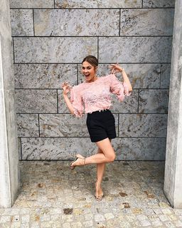 Alina Merkau feet photo thumbnail