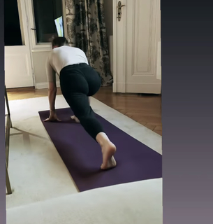 Alina Merkau feet photo thumbnail