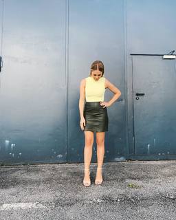 Alina Merkau feet photo thumbnail