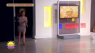 Alina Merkau feet photo thumbnail