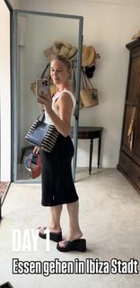 Alina Merkau feet photo thumbnail