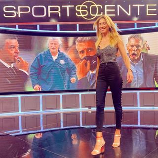 Alina Moine feet photo 1