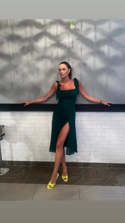 Alina Puscau feet photo 3