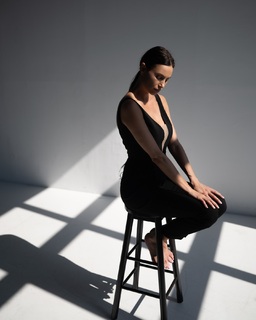 Alina Puscau feet photo 17