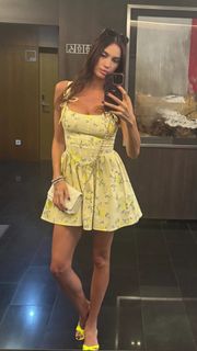 Alina Puscau feet photo 10