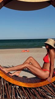 Alina Puscau feet photo 4