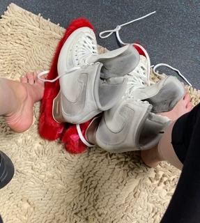 Alina Zagitova feet photo thumbnail