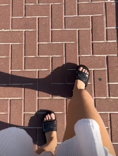 Alina Zagitova feet photo thumbnail