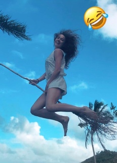 Alina Zagitova feet photo thumbnail