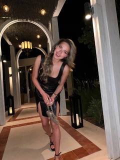 Alina Zagitova feet photo thumbnail