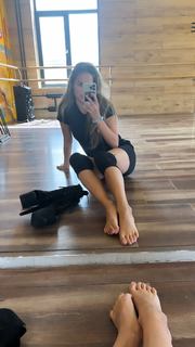 Alina Zagitova feet photo thumbnail
