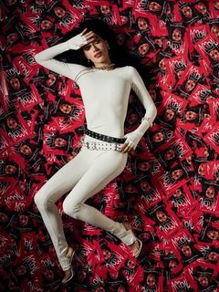 Alina Zagitova feet photo thumbnail