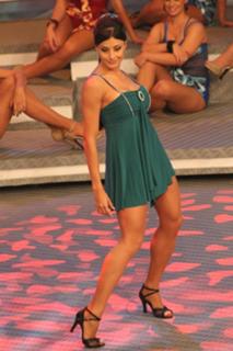 Aline Campos feet photo thumbnail