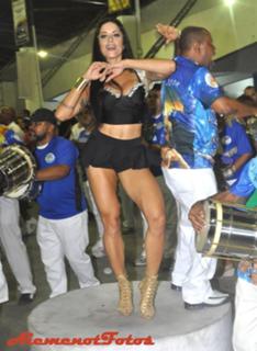 Aline Campos feet photo thumbnail