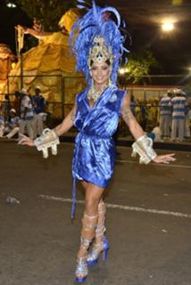 Aline Campos feet photo thumbnail