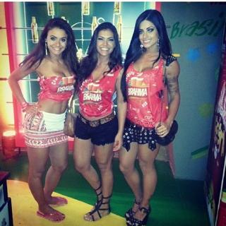 Aline Campos feet photo thumbnail