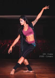 Aline Campos feet photo thumbnail