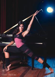 Aline Campos feet photo thumbnail