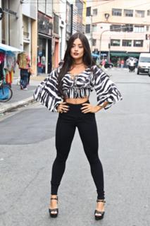 Aline Campos feet photo thumbnail