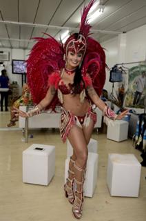 Aline Campos feet photo thumbnail