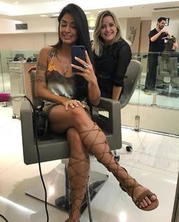 Aline Campos feet photo thumbnail