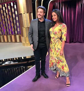 Aline Campos feet photo thumbnail