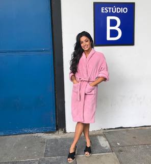 Aline Campos feet photo thumbnail