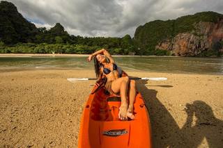 Aline Campos feet photo thumbnail