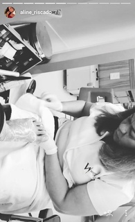 Aline Campos feet photo thumbnail