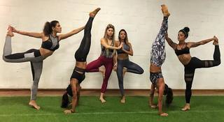 Aline Campos feet photo thumbnail