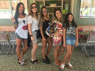 Aline Campos feet photo thumbnail