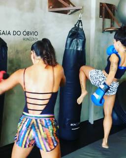 Aline Campos feet photo thumbnail