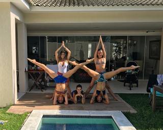 Aline Campos feet photo thumbnail