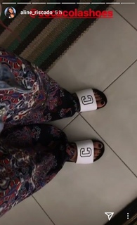 Aline Campos feet photo thumbnail