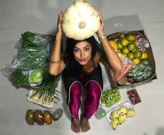 Aline Campos feet photo thumbnail