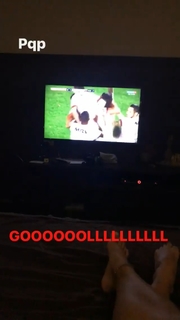 Aline Campos feet photo thumbnail