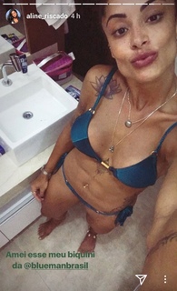 Aline Campos feet photo thumbnail