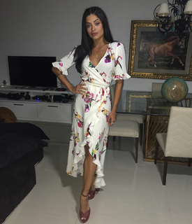 Aline Campos feet photo thumbnail