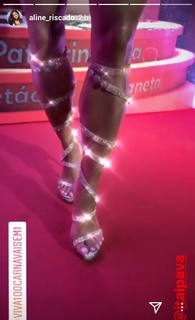 Aline Campos feet photo thumbnail