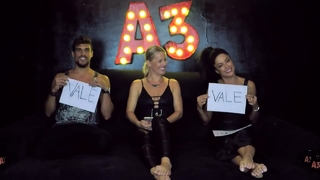 Aline Campos feet photo thumbnail